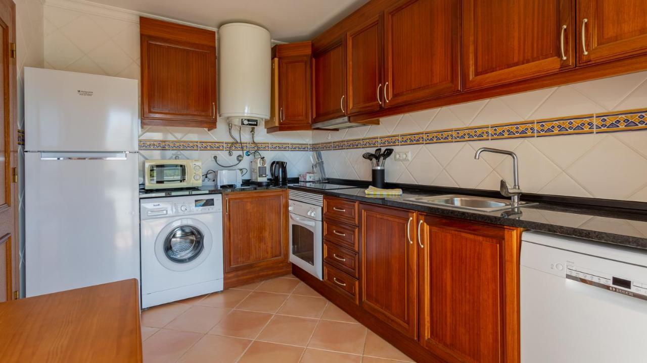 2Bdr Duplex W Ac & Pool In Portimao By Lovelystay Eksteriør bilde